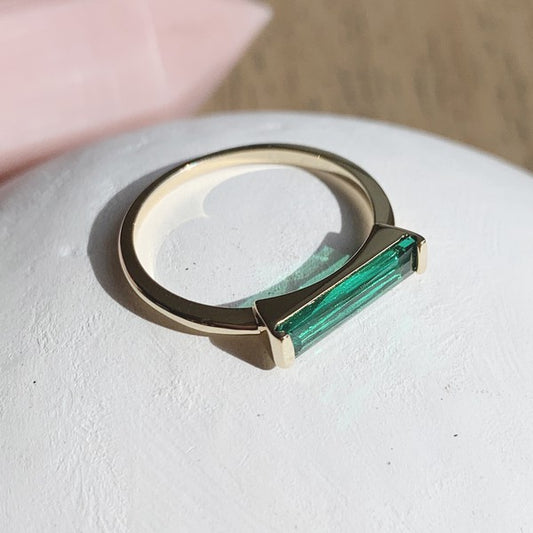 Green Long Crystal Baguette Ring - lolaluxeshop