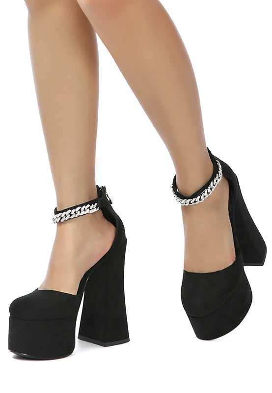 Lucky Me Block Platform Sandal With Metal Chain - lolaluxeshop