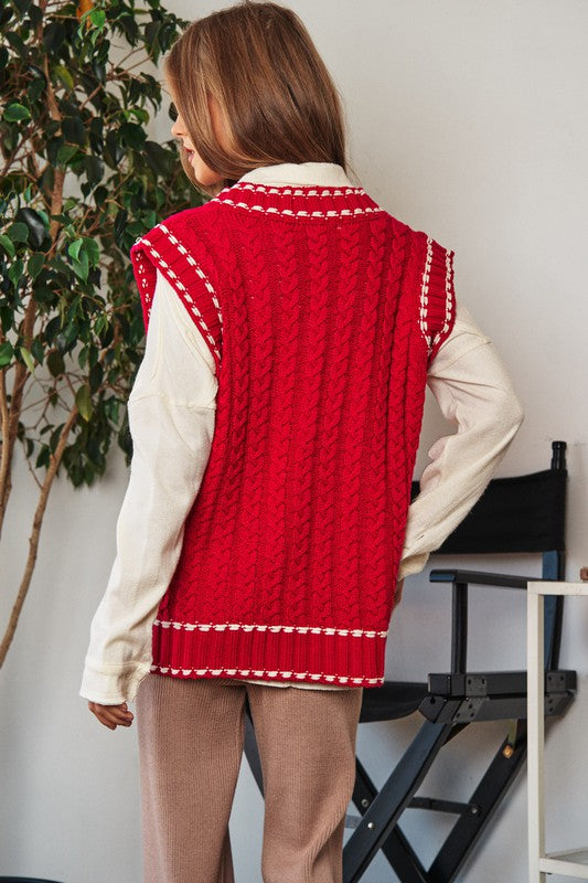 Solid V-Neck Sleeveless Pocket Detail Sweater - lolaluxeshop
