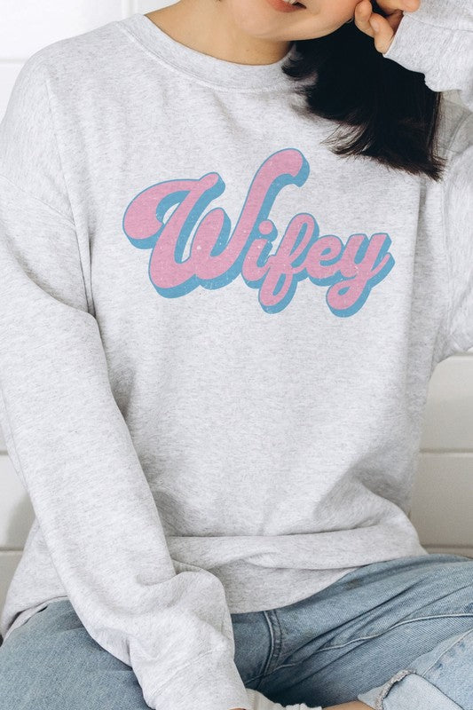 PLUS SIZE - WIFEY Graphic Sweatshirt - lolaluxeshop