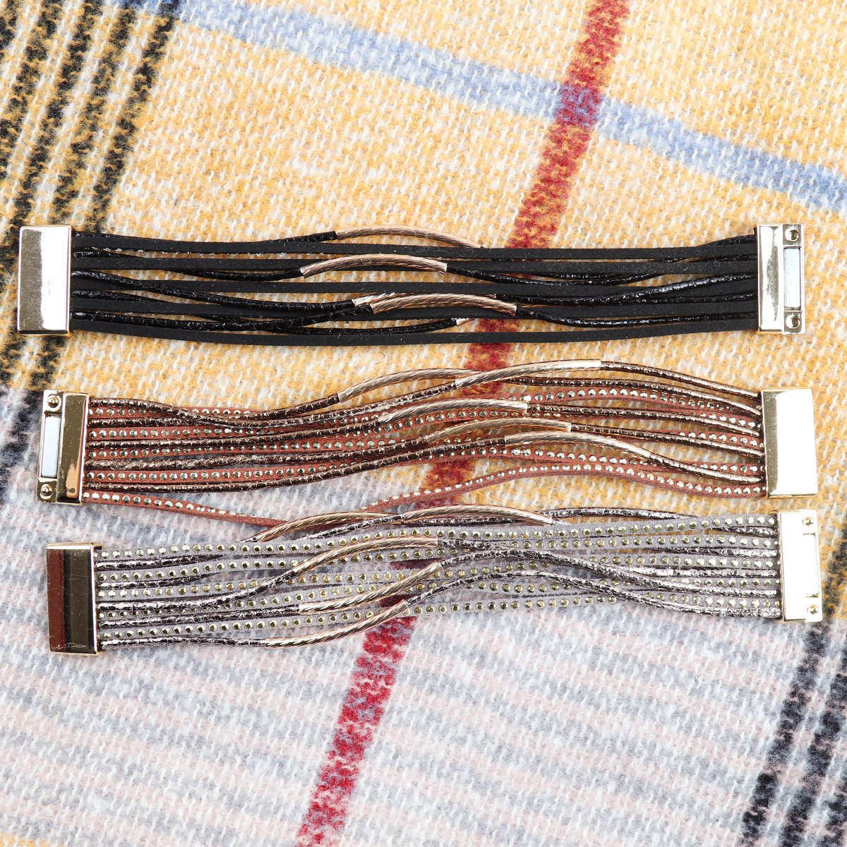 Hdb3067 - Multiline Leather Magnetic Bracelet - LOLA LUXE