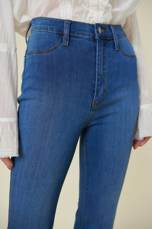Curvy Flare Jeans - LOLA LUXE
