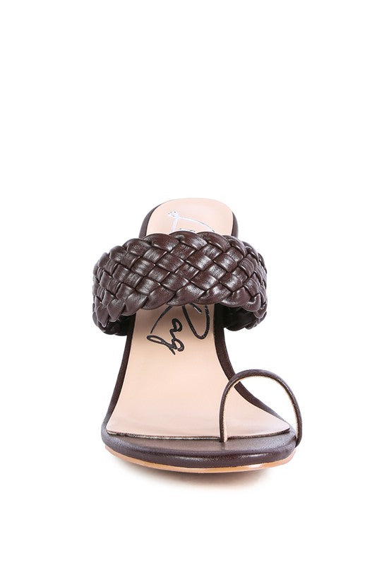 HIGH PERKS WOVEN STRAP TOE RING SANDALS - lolaluxeshop