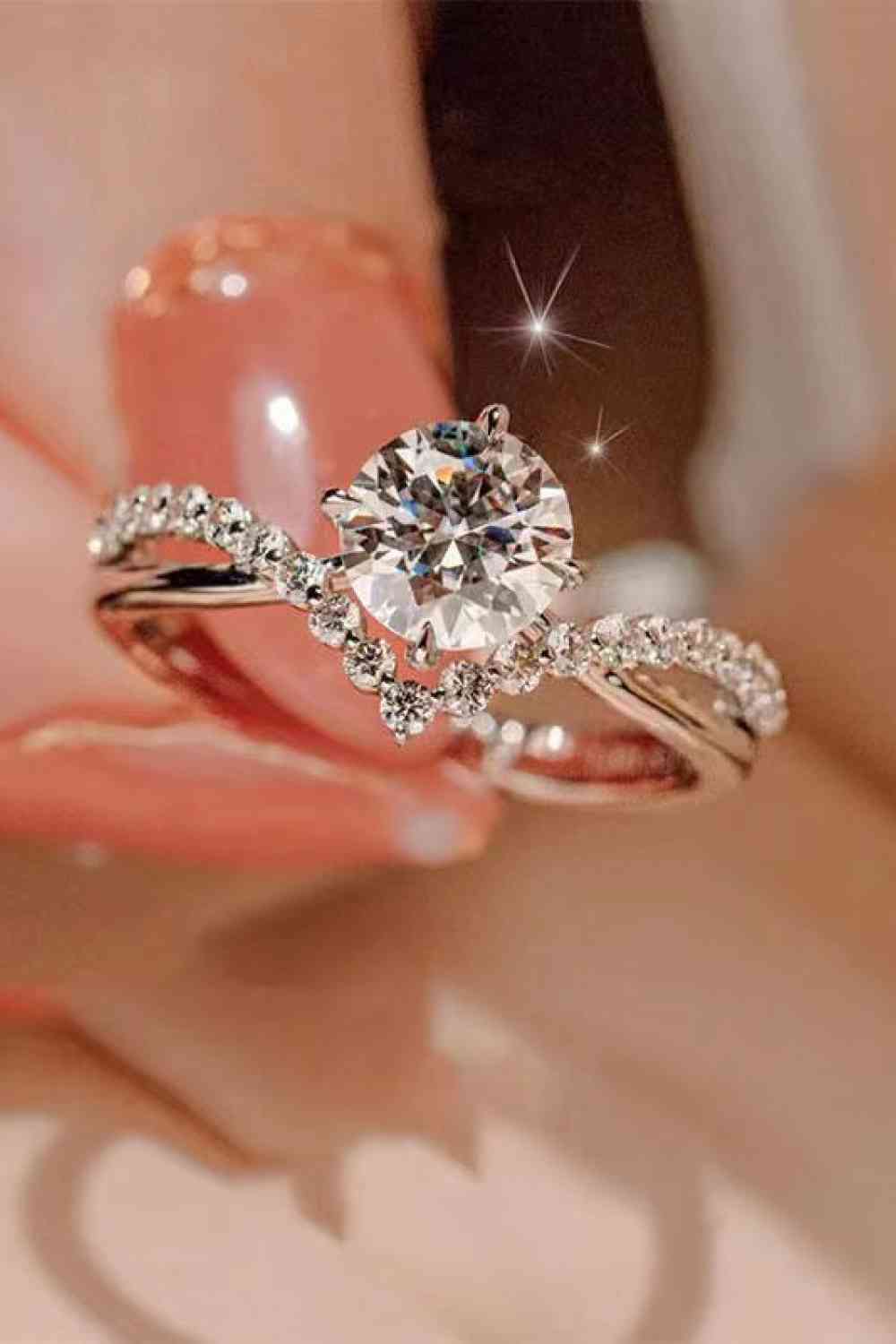 Bold Beauty 1 Carat Moissanite Heart-Shaped Ring - lolaluxeshop
