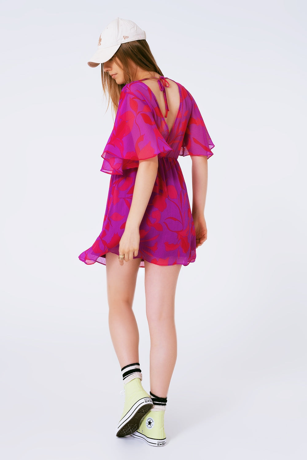 Short Sleeve V-Neck Chiffon Mini Dress in Floral Print - lolaluxeshop