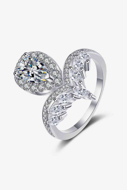 Stand Out Moissanite Ring - lolaluxeshop