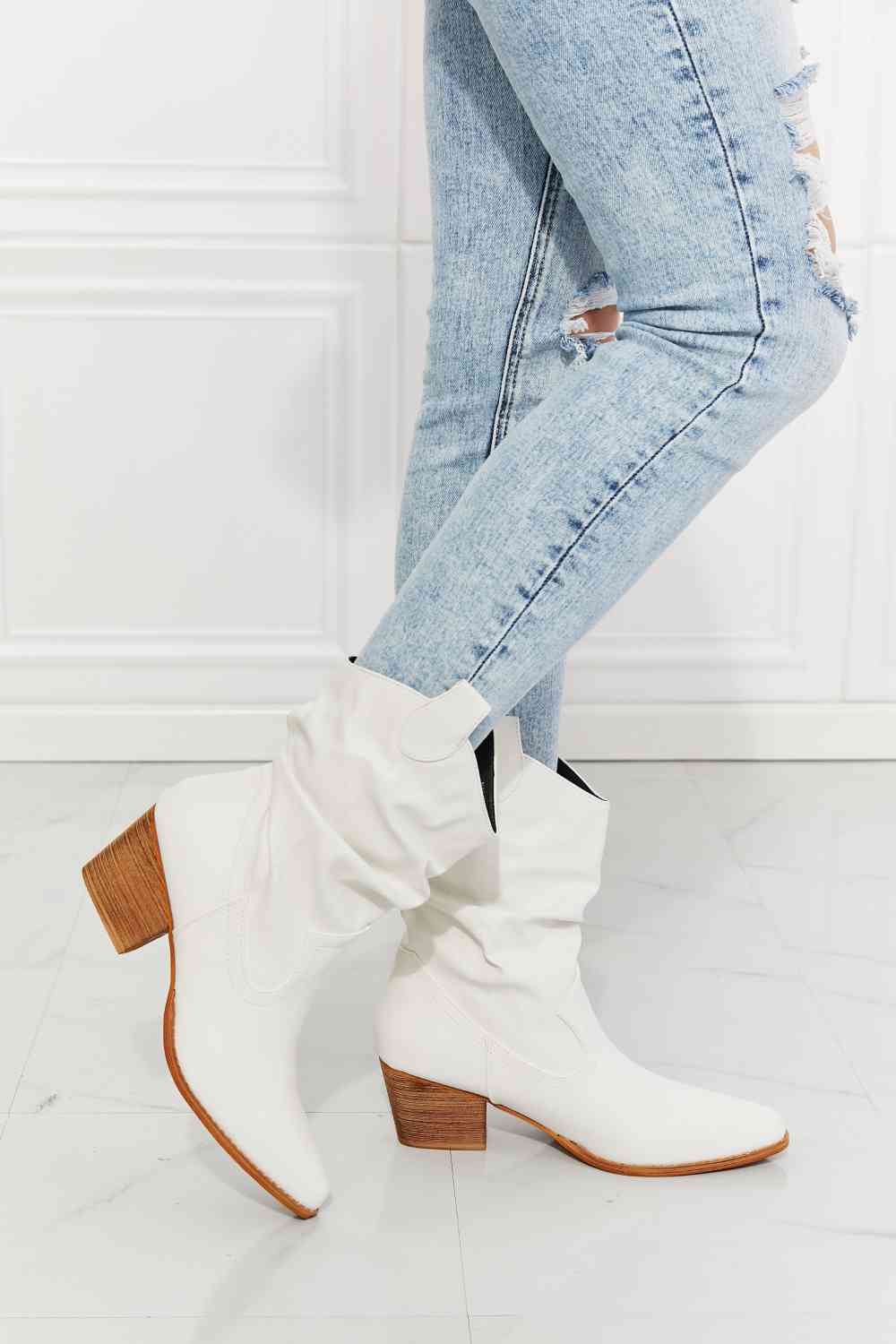 MMShoes Better in Texas Scrunch Cowboy Boots in White - lolaluxeshop