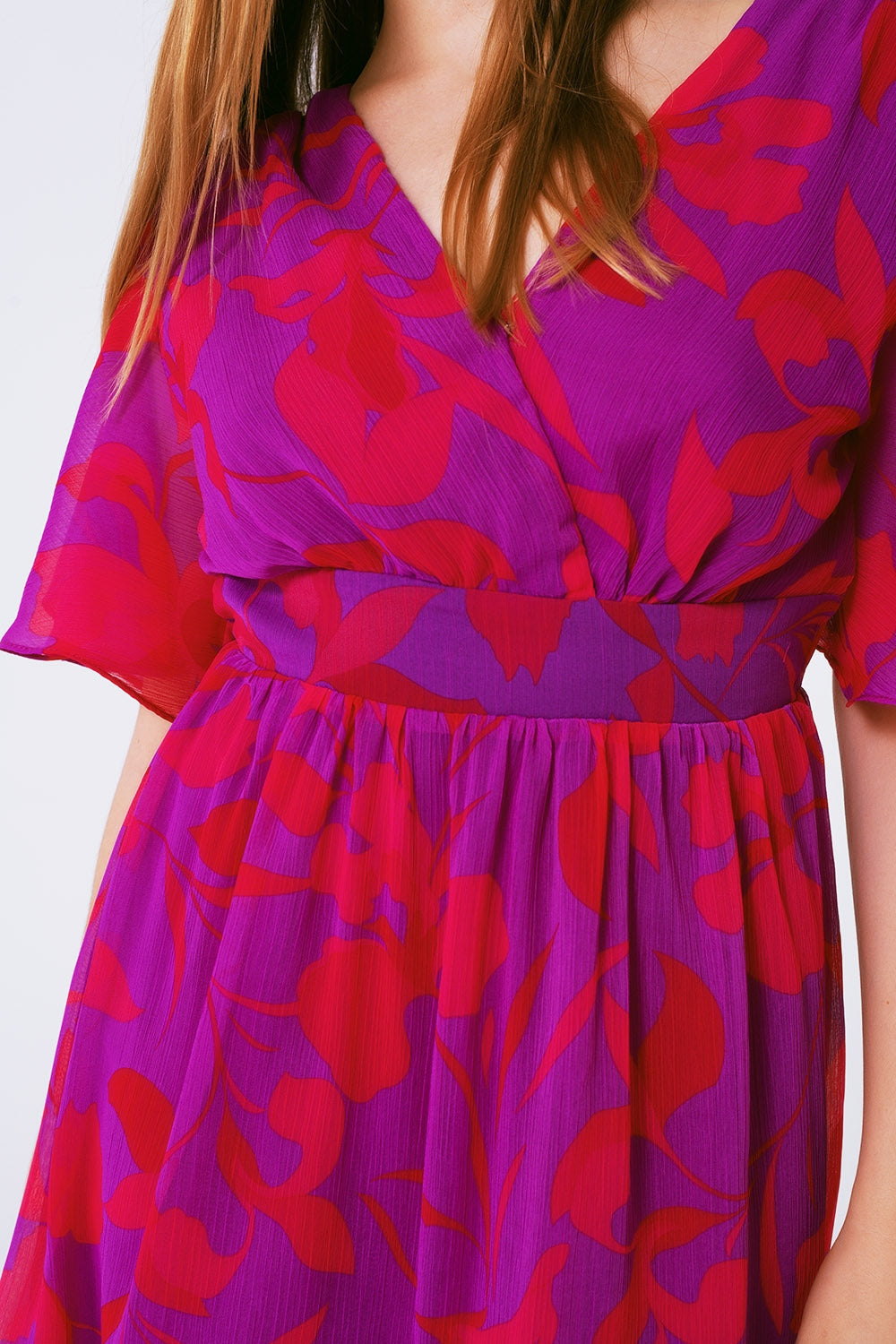 Short Sleeve V-Neck Chiffon Mini Dress in Floral Print - lolaluxeshop