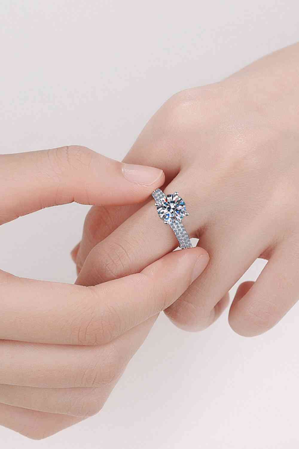 4-Prong Moissanite 925 Sterling Silver Ring - lolaluxeshop