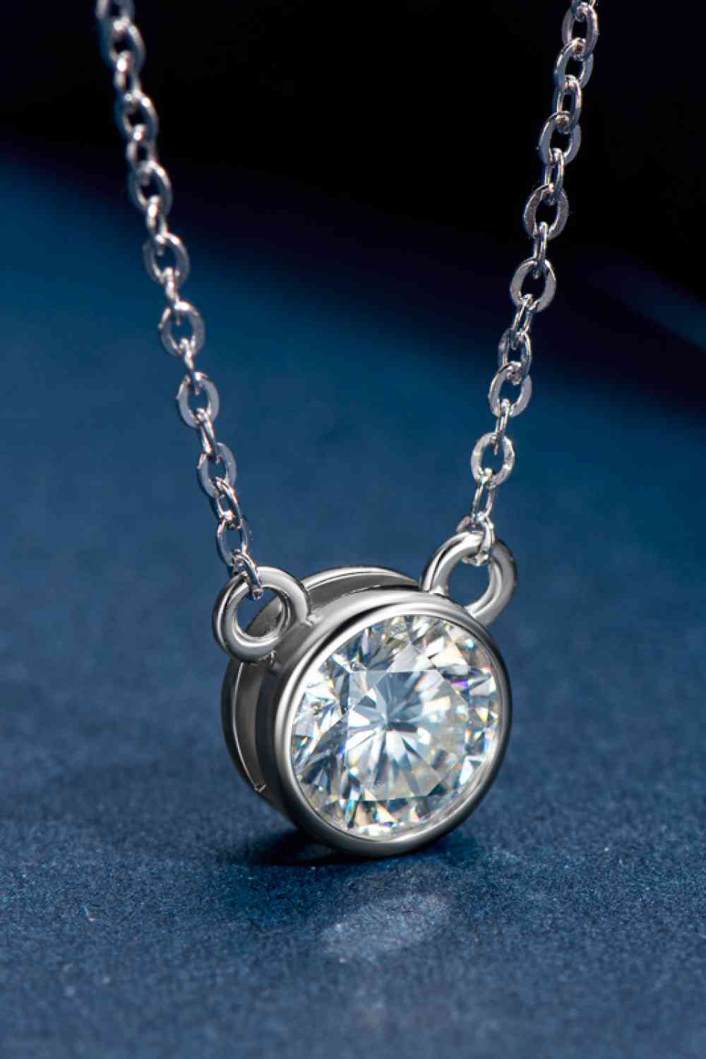 925 Sterling Silver 1 Carat Moissanite Round Pendant Necklace - lolaluxeshop
